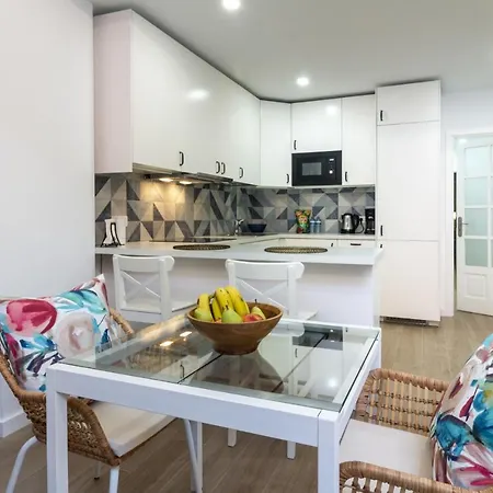 아파트 Homeforguest Precioso En El Centro De *