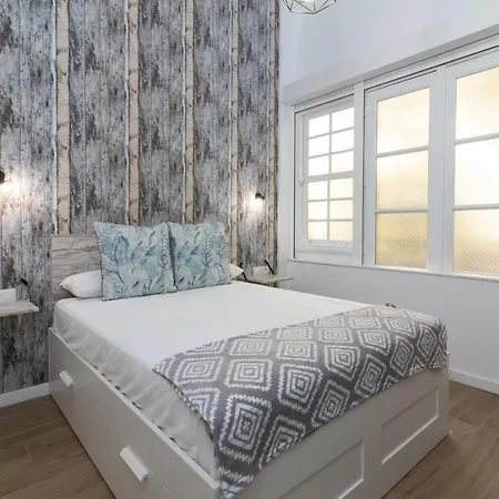 아파트 Homeforguest Precioso En El Centro De