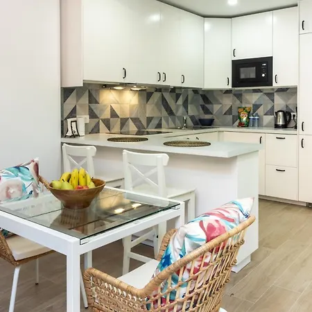 Homeforguest Precioso En El Centro De 아파트 *