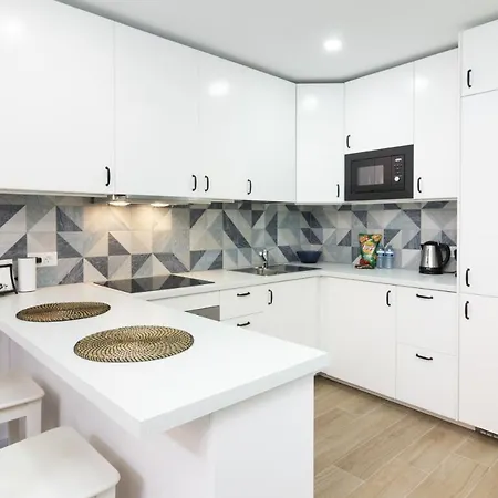 Homeforguest Precioso En El Centro De 아파트 *