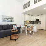 דירה Homeforguest Precioso En El Centro De *